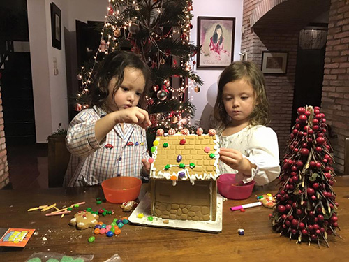 Facebook sao 8/12: Hiệp Gà khoe bạn gái mới sành điệu - 4