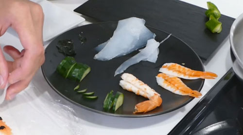 Cách làm Sushi hình con cá đánh lừa được cả mèo - 10