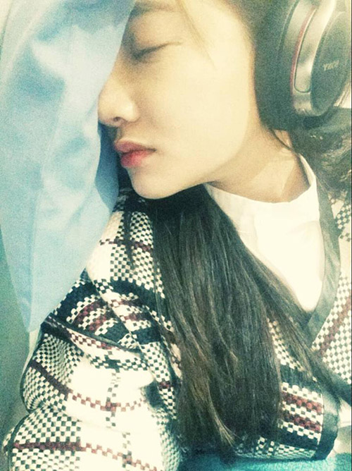 Facebook sao 8/12: Hiệp Gà khoe bạn gái mới sành điệu - 9