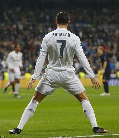 Cristiano Ronaldo: "Kỷ lục tự đến với tôi" - 1