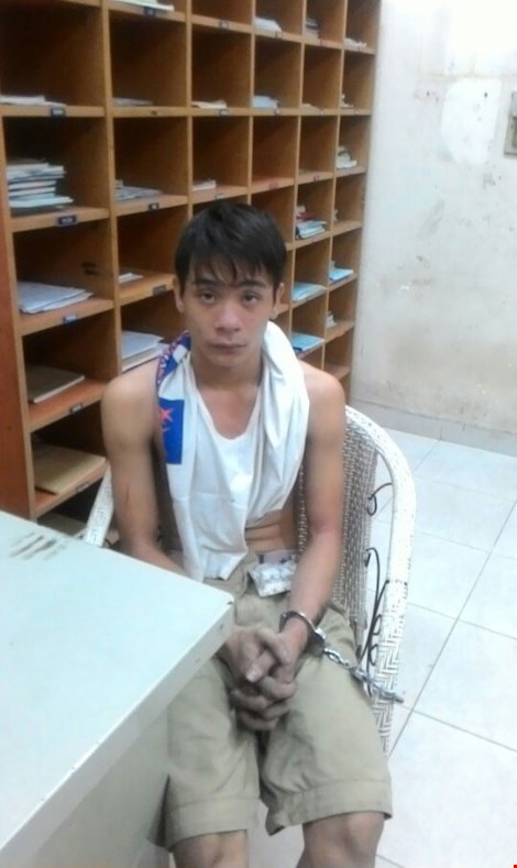 Truy bắt nhóm cướp giật tuổi teen suốt 10km - 2