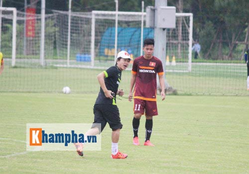 Clip: HLV Miura "truyền lửa" cho U23 Việt Nam - 1