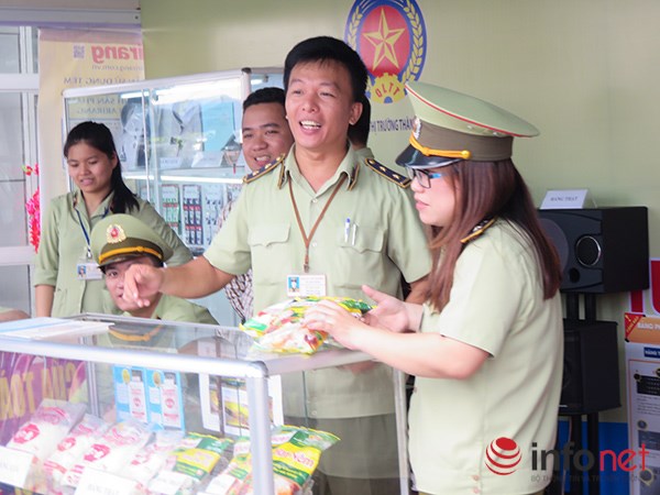 Đà Nẵng: Hàng Trung Quốc lại chui vào hội chợ hàng Việt! - 11
