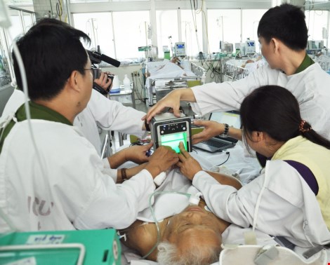 Cuối tuần vào bệnh viện làm CMND cho bệnh nhân - 3