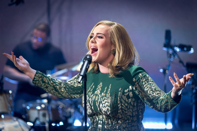 Adele ẵm giải Nghệ sĩ của năm tại BBC Music Awards - 1