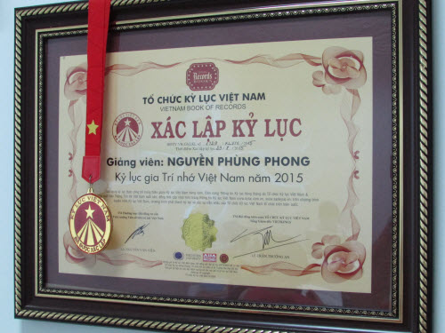 Gặp "cao thủ" có khả năng ghi nhớ dãy 1.800 số - 4