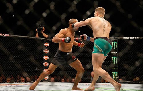 Siêu kinh điển UFC: Quá nhanh, quá nguy hiểm - 1