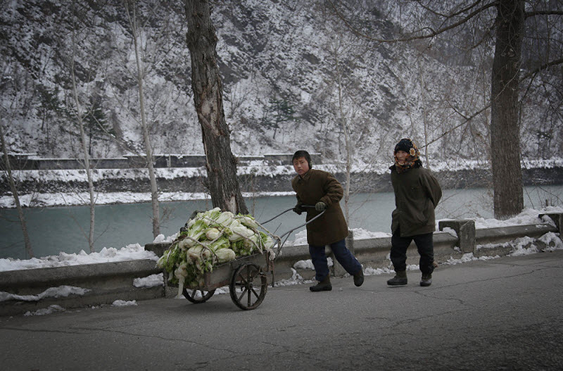 Ảnh: Cuộc sống mùa đông của người dân Triều Tiên - 6