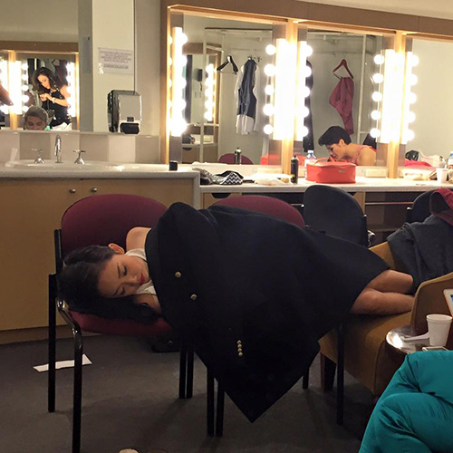 Facebook sao 14/12: Lộ ảnh con trai và 'bà xã' Tùng Dương - 6