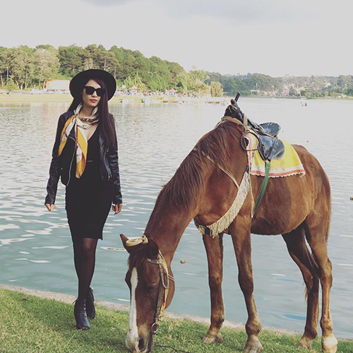 Facebook sao 14/12: Lộ ảnh con trai và 'bà xã' Tùng Dương - 7