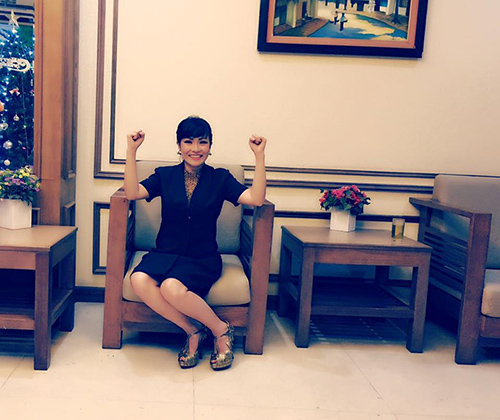 Facebook sao 14/12: Lộ ảnh con trai và 'bà xã' Tùng Dương - 9