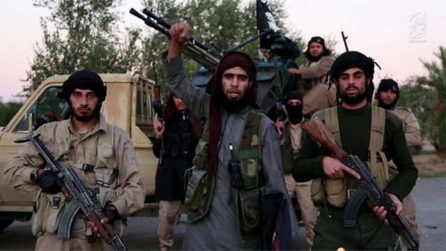 Vì sao giới trẻ phương Tây "lũ lượt" đầu quân cho IS? - 4