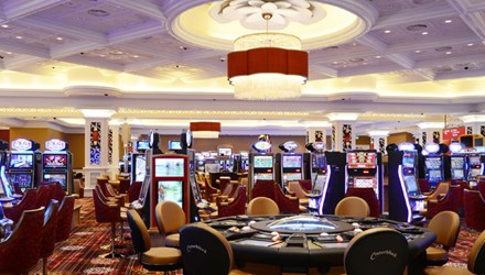 Casino, cá độ thể thao: Chờ nghị định, tiền chảy qua biên giới - 1