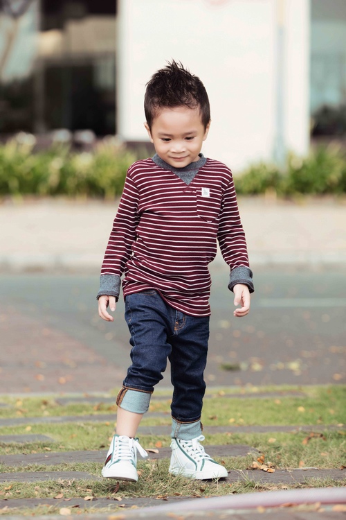 Con trai Ngô Kiến Huy ngày càng giống bố - 3