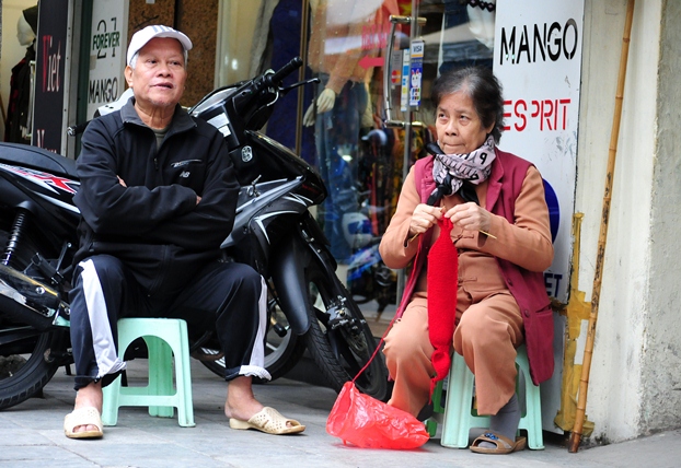 Ảnh: Người Hà Nội giữa cái lạnh tê tái - 7