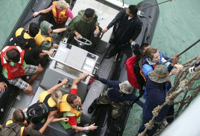 Thái Lan: Tàu sân bay bị "tước" sức mạnh quân sự - 4