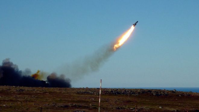Tên lửa hành trình Nga rơi trúng nhà dân khi thử nghiệm - 1