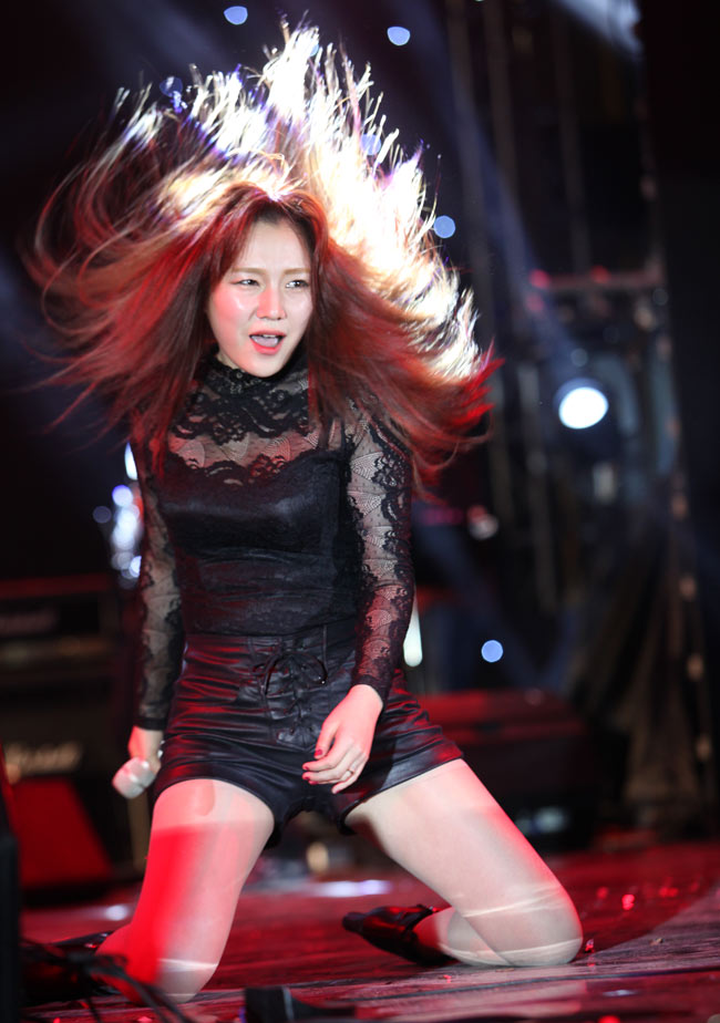 Nữ sinh nghệ thuật hàng đầu Hàn Quốc biểu diễn tại HN - 11