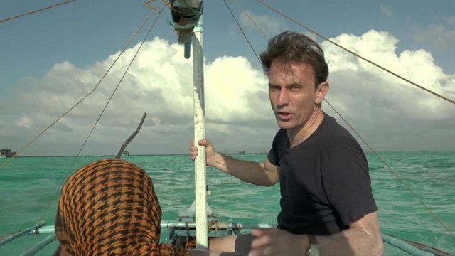 Phóng viên BBC mục kích ngư dân TQ phá san hô ở Trường Sa - 1