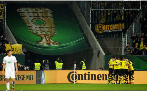 Augsburg - Dortmund: Hiệp 2 bùng nổ - 1