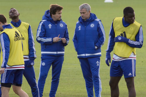 Chelsea chính thức sa thải HLV Mourinho - 6
