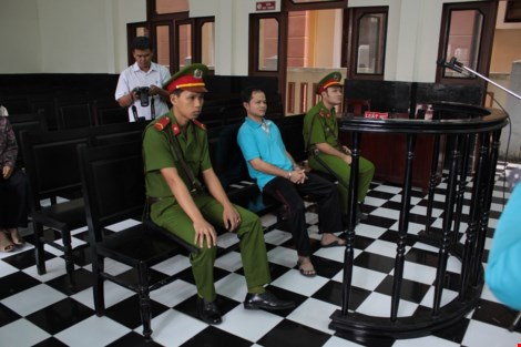 Vụ chai nước có ruồi: Điều tra viên chính có dấu hiệu không khách quan - 5