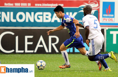 Công Phượng: Từ cầu thủ đá bóng lá chuối tới ngôi sao HAGL - 2