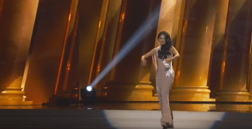 Phạm Hương quá gợi cảm tại bán kết Miss Universe 2015 - 23