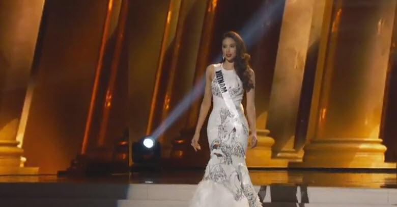 Phạm Hương quá gợi cảm tại bán kết Miss Universe 2015 - 20