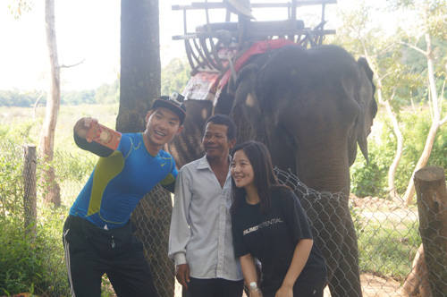 Diệu Nhi – Trương Nam Thành vất vả đến Buôn Đôn - 4