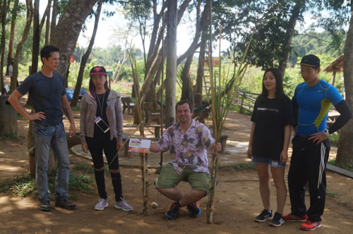 Diệu Nhi – Trương Nam Thành vất vả đến Buôn Đôn - 6