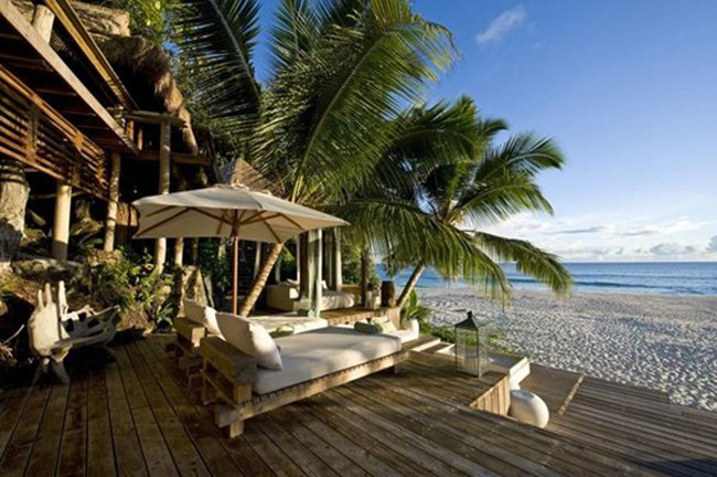 Để có một đêm nghỉ ngơi ở đảo Bắc, Seychelles bạn phải bỏ ra 63.000 đô la (khoảng 1.4 tỉ đồng). Hòn đảo có 11 biệt thự và đầy đủ trang thiết bị cao cấp như spa, phòng tập thể dục, hồ bơi, phòng chơi game…
