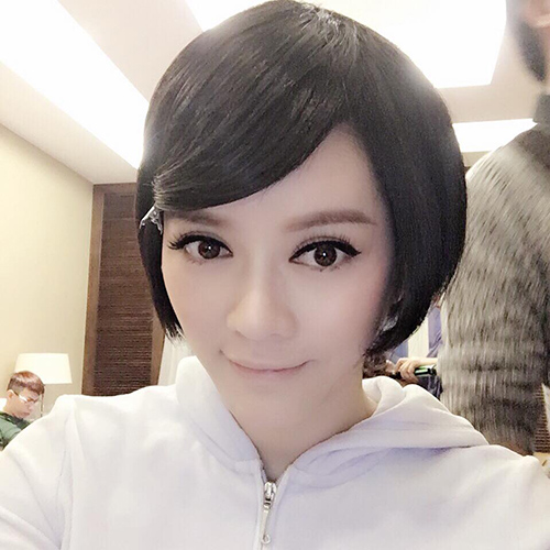 Facebook sao 18/12: Hà Hồ công khai bênh vực Phạm Hương - 3