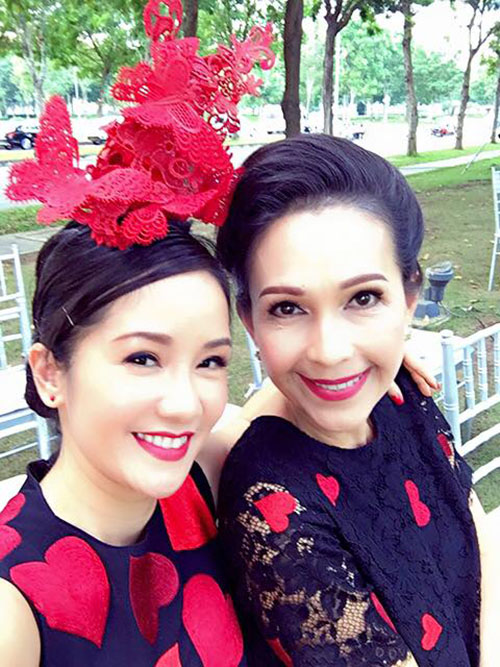 Facebook sao 18/12: Hà Hồ công khai bênh vực Phạm Hương - 7