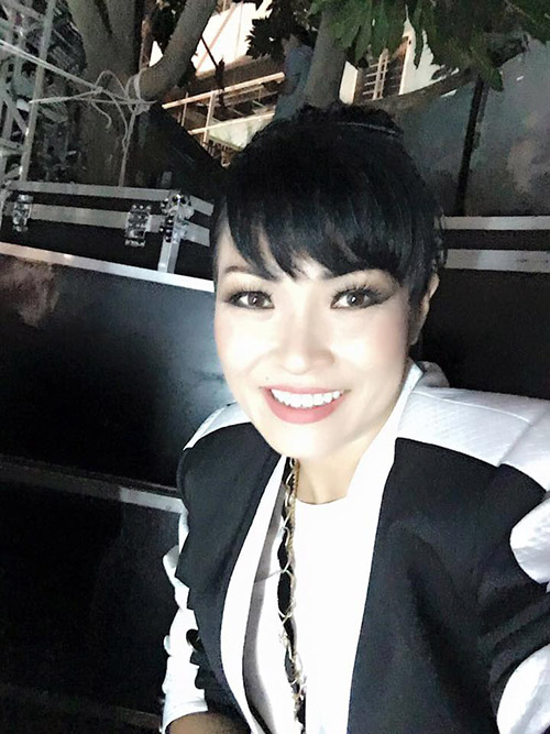 Facebook sao 18/12: Hà Hồ công khai bênh vực Phạm Hương - 10