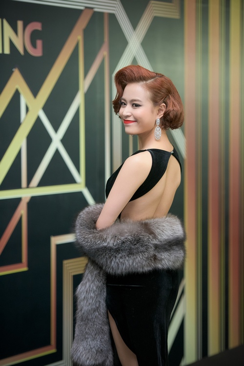 Thủy Tiên, Hoàng Thùy Linh hở bạo giữa cái lạnh 13 độ C - 4