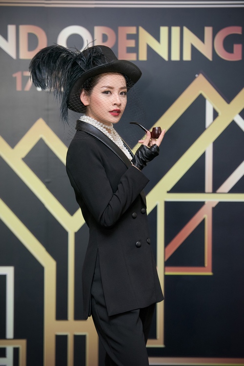 Thủy Tiên, Hoàng Thùy Linh hở bạo giữa cái lạnh 13 độ C - 7