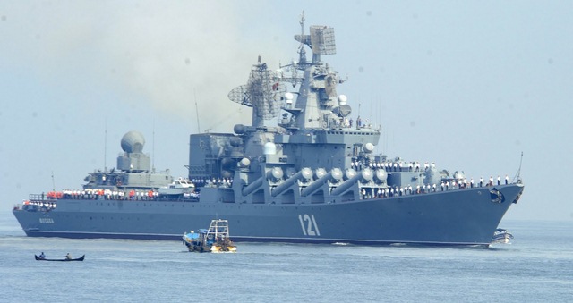 Cuộc sống trên tuần dương hạm Nga dùng tiêu diệt IS - 1