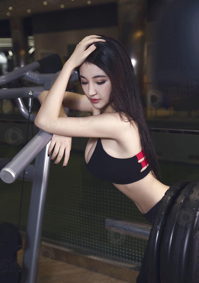 Thần thái biểu cảm cùng với cơ thể quyến rũ khiến hot girl này chinh phục mọi nhiếp ảnh gia khó tính.