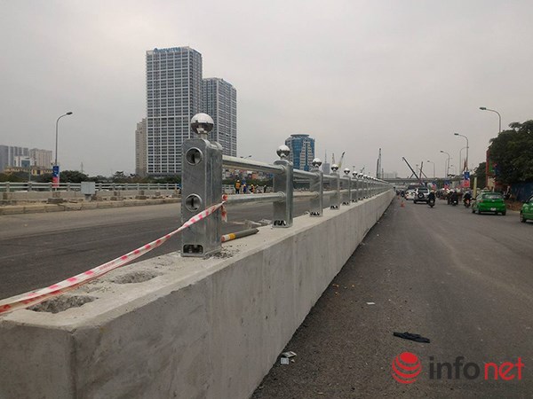 Chính thức "khai tử" thảm cỏ đẹp nhất Thủ đô - 2