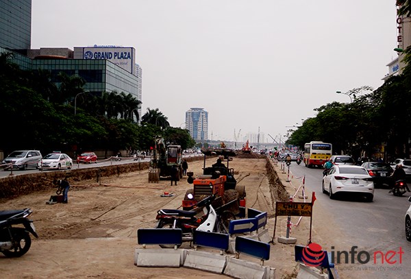 Chính thức "khai tử" thảm cỏ đẹp nhất Thủ đô - 7