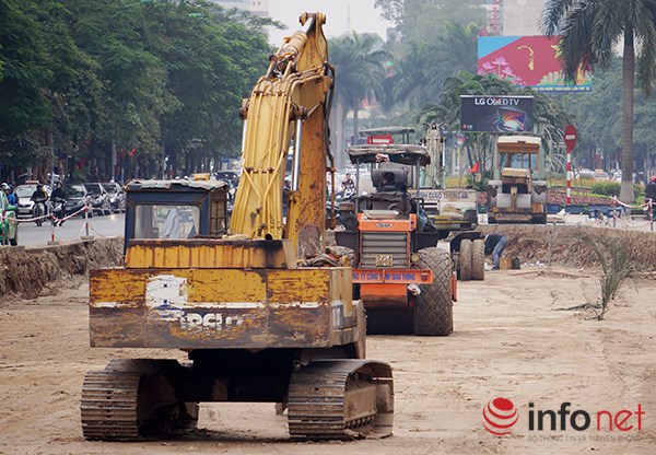 Chính thức "khai tử" thảm cỏ đẹp nhất Thủ đô - 11