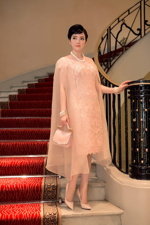 Tuyển tập loạt váy hiệu gây ồn ào nhất năm 2015 - 8