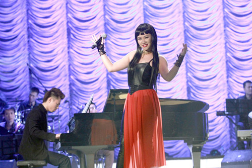 "Họa mi" Khánh Linh đẹp hơn nhờ 4 tháng không ăn cơm - 4