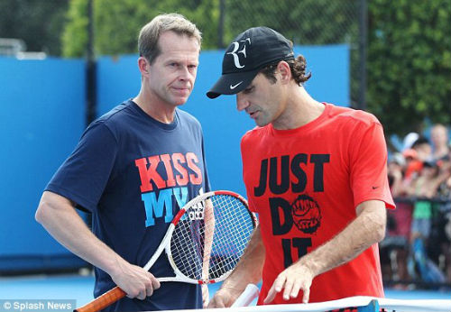 Tennis 24/7: Federer vẫn nặng tình với thầy cũ - 1