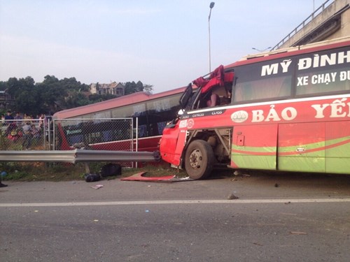 Tai nạn kinh hoàng trên cao tốc Nội Bài - Lào Cai - 4