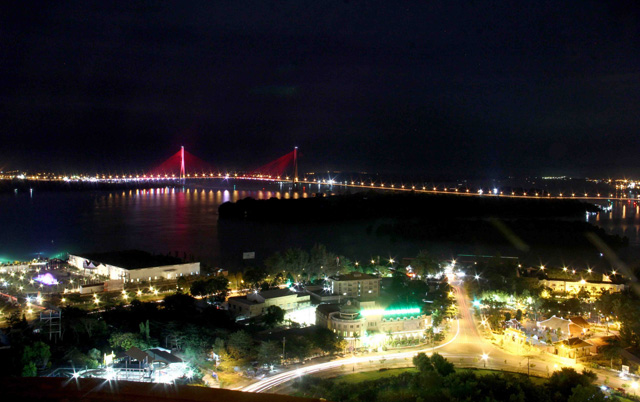 Ngắm dàn đèn nghệ thuật gần 30 tỷ đồng trên cầu Cần Thơ - 4