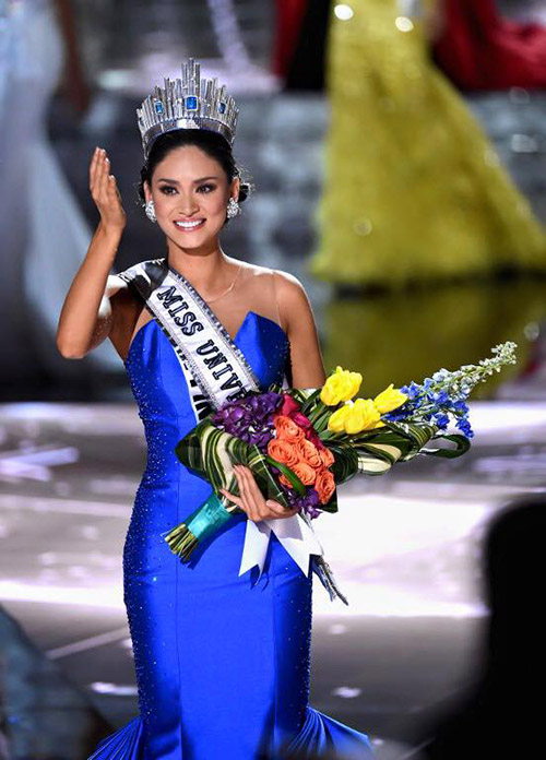 Facebook sao 22/12: Vân Trang khoe nhẫn kim cương 'khủng' - 2