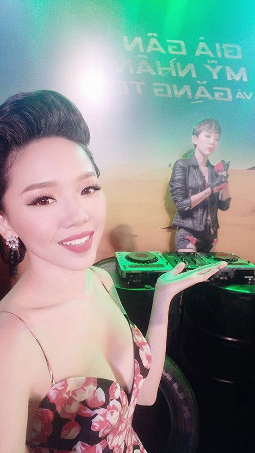 Facebook sao 22/12: Vân Trang khoe nhẫn kim cương 'khủng' - 12