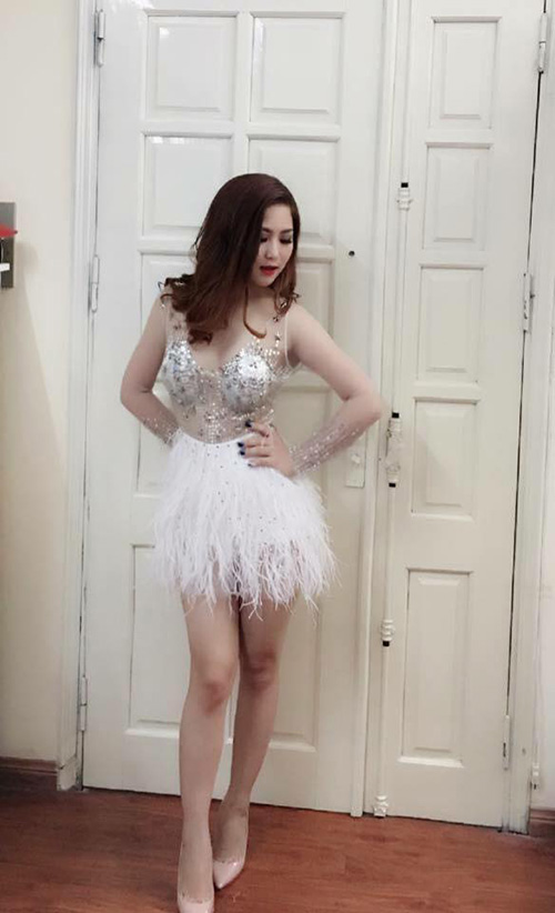 Facebook sao 22/12: Vân Trang khoe nhẫn kim cương 'khủng' - 13